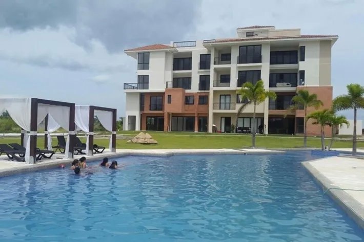 Venta de apartamento en PH Casa Real, Vista Mar, San Carlos