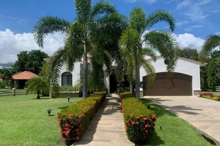 Venta de casa en Hacienda del Pacifico, Vista Mar, San Carlos
