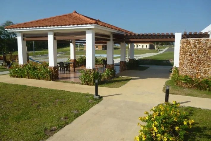 Venta de Casa en Rodeo Viejo Country, San Carlos