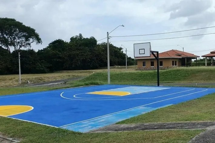 Venta de Casa en Rodeo Viejo Country, San Carlos