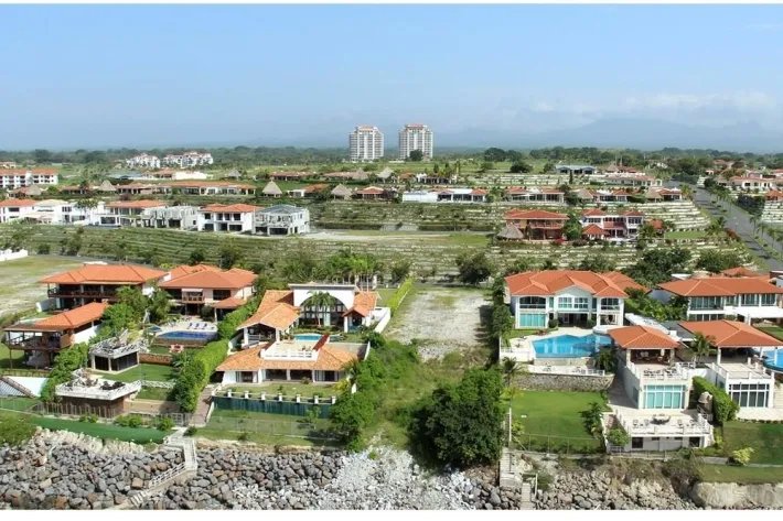 Venta de casa en Las Terrazas, Vista Mar, San Carlos