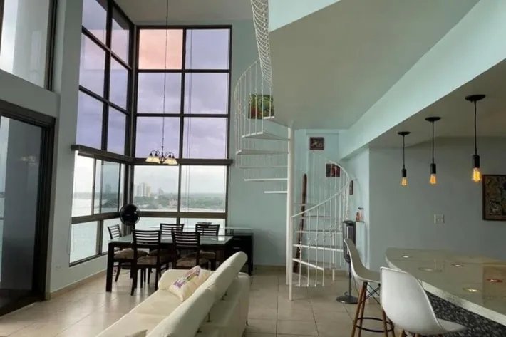 Se vende penthouse frente al mar en nueva gorgona, panama oeste