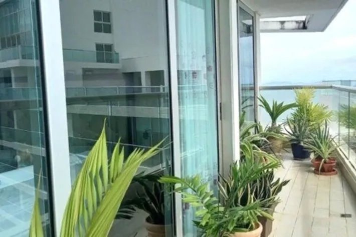 se vende jr penthouse en nueva gorgona, Panama