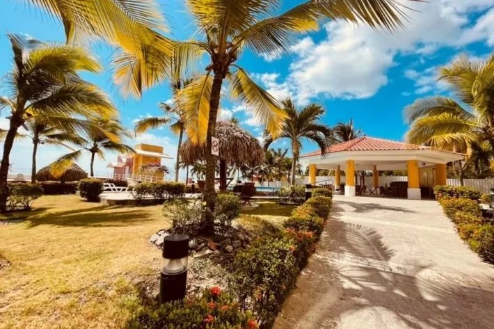 For rent 2 bedroom apartment playa serena, nueva gorgona, panama oeste