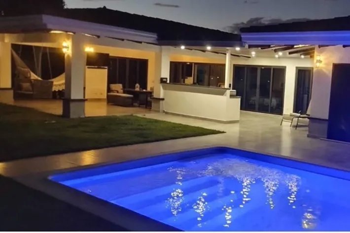 Casa remodelada en venta en Vista Mar, San Carlos