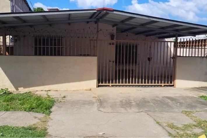 Se vende casa comercial en Barrio Balboa, Panamá Oeste