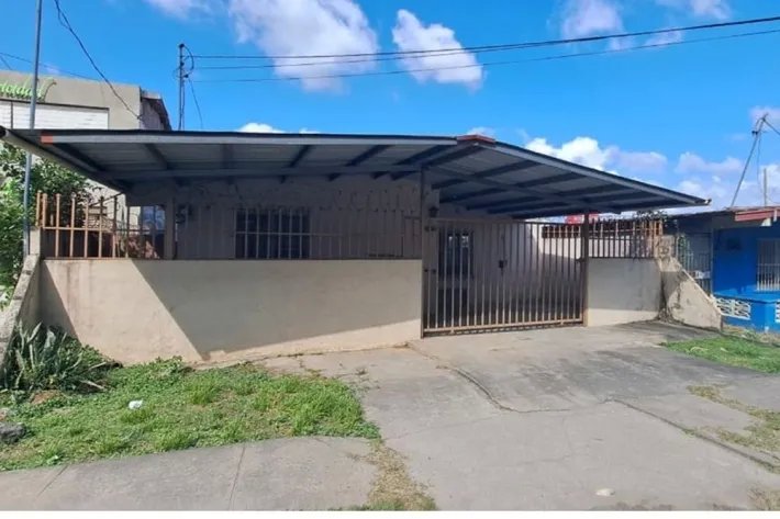 Se vende casa comercial en Barrio Balboa, Panamá Oeste