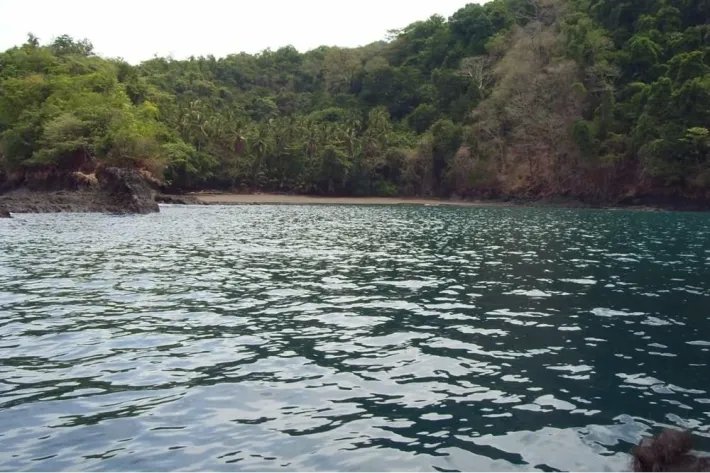 Fully Titled spectacular 27ha, 1.3 km ocean front property near Pixvae, Coiba