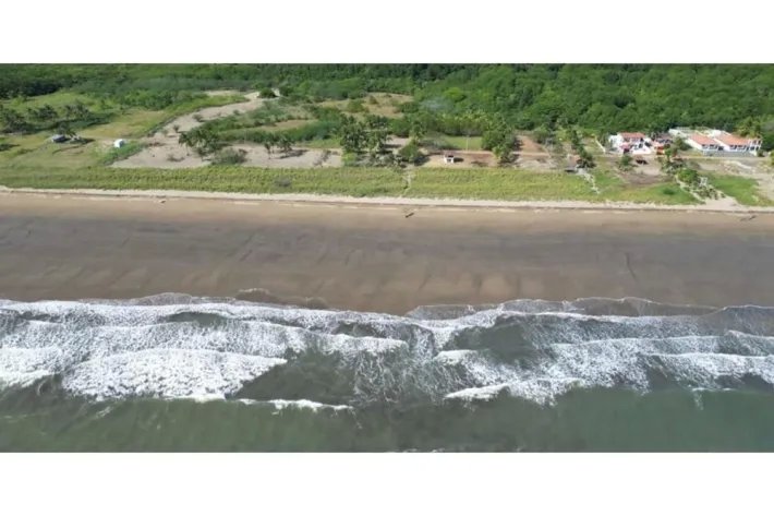 Venta de lote de playa totalmente titulado en Playa Rincón, Pedasí
