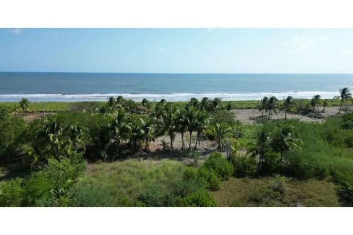 Venta de lote de playa totalmente titulado en Playa Rincón, Pedasí
