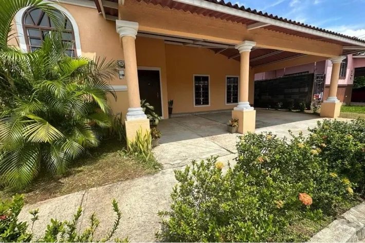 House for sale in La Chorrera, West Panama
