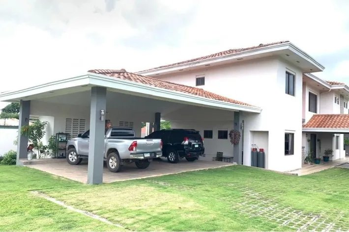 House for sale in Santa Clara, La Chorrera