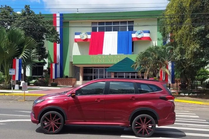 Se vende casa comercial de esquina en la Chorrera, Panamá Oeste