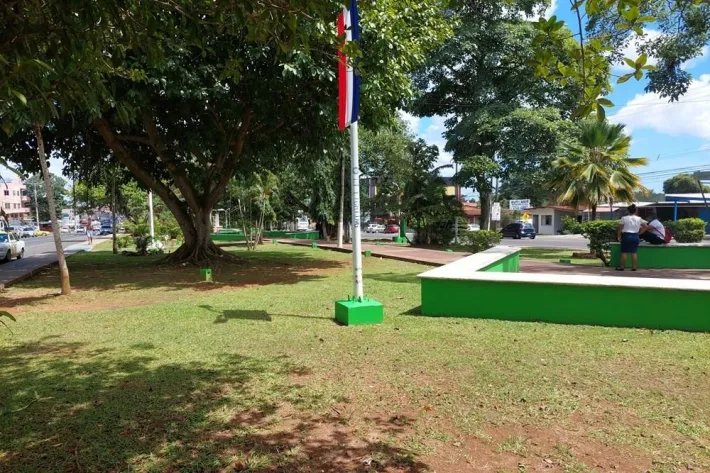 Se vende casa comercial de esquina en la Chorrera, Panamá Oeste