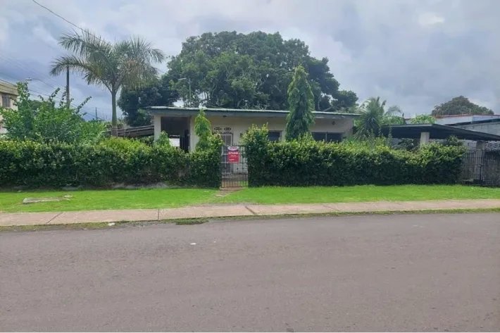 Se vende casa comercial de esquina en la Chorrera, Panamá Oeste