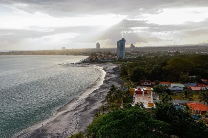 Venta de apartamento en Playa Serena, Gorgona