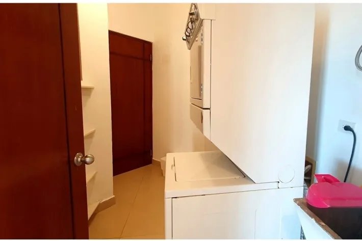 Se vende apartamento en San Carlos, Vista Mar