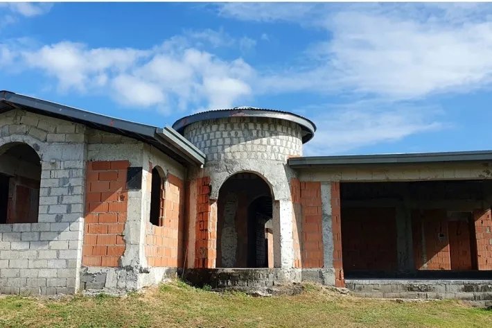 Beach house for sale with ocean view in San Carlos, West Panama