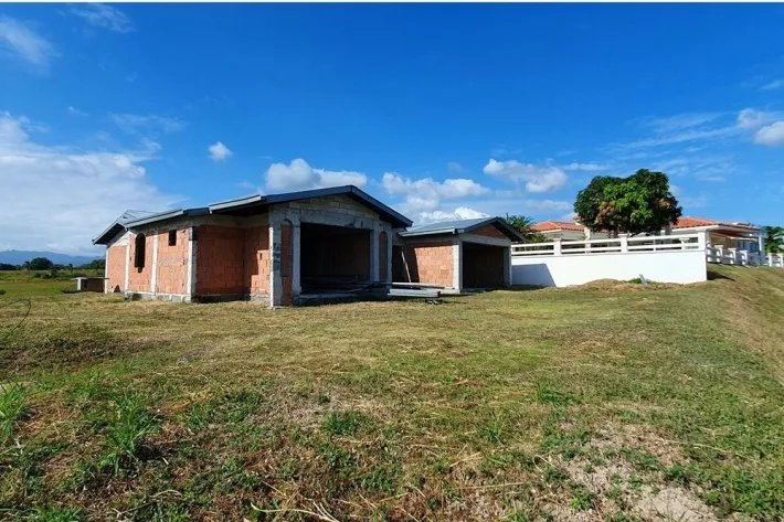 Beach house for sale with ocean view in San Carlos, West Panama