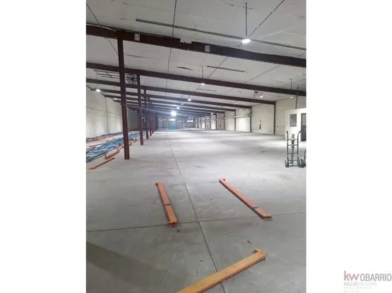 Warehouse For Rent in France Field