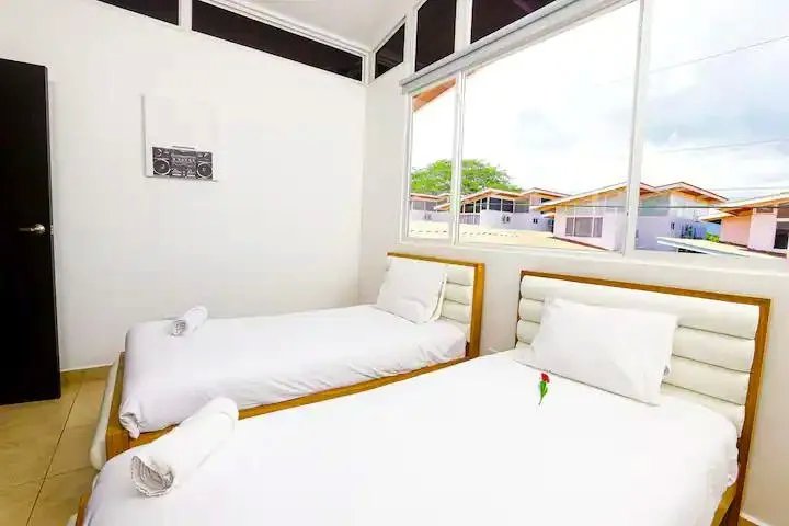 Single Family Attached For Sale in Nueva gorgona