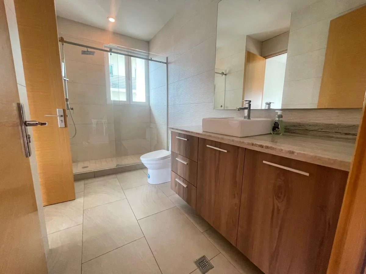 Apartment For Sale in Playa Escondida