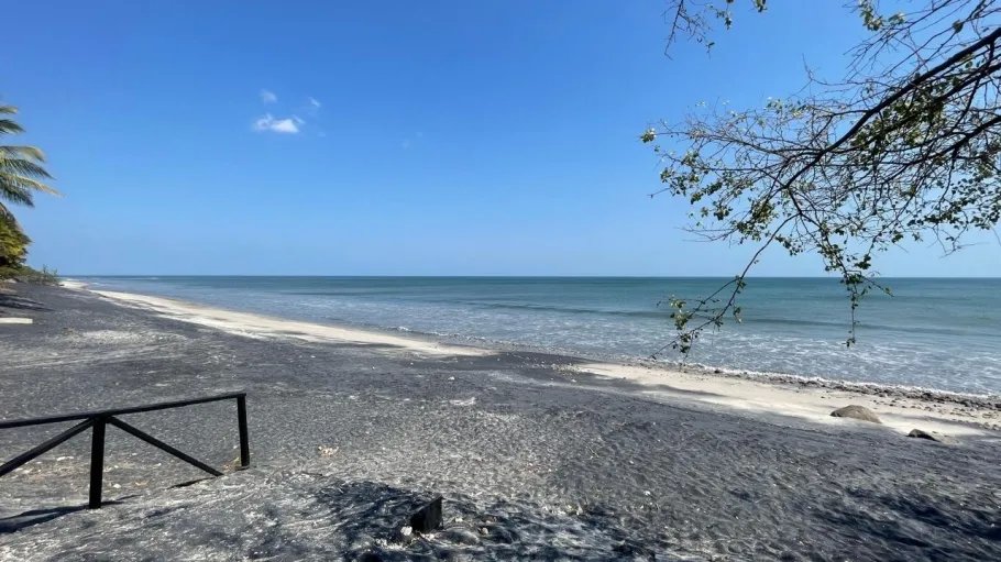 Se vende lote de terreno en Costa Esmeralda, San Carlos