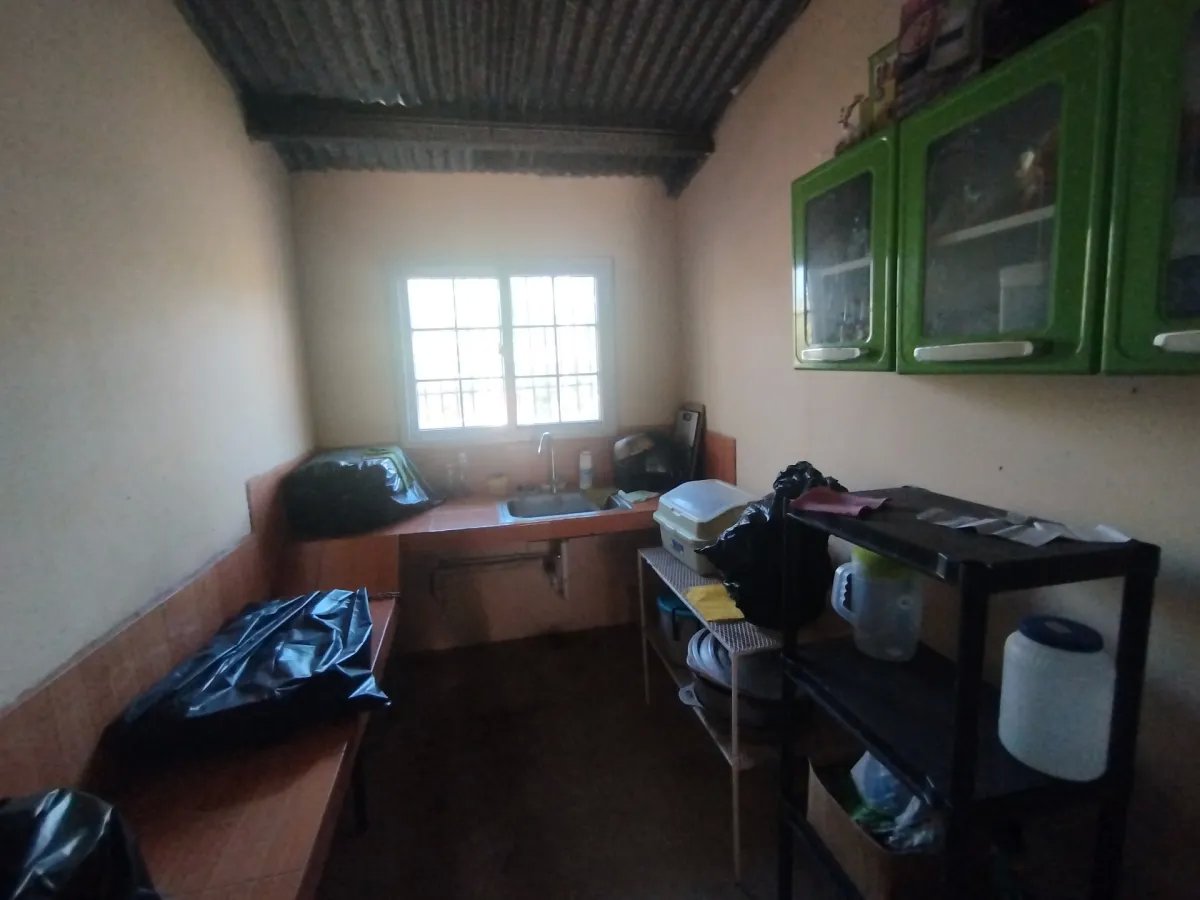 Se alquila casa en Pedasí