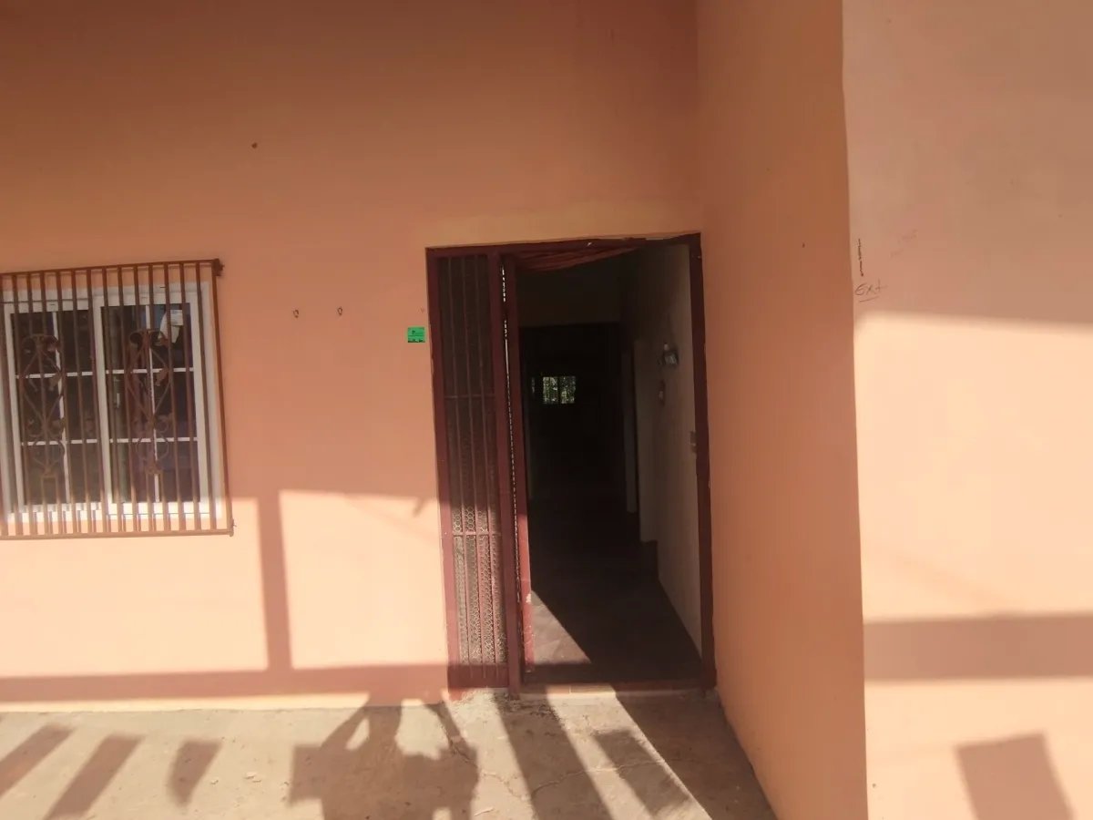 Se alquila casa en Pedasí
