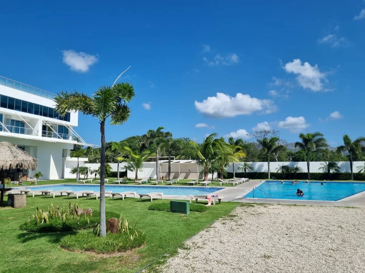 Apartamento con Vista al Mar en Playa Gorgona  Royal Palm