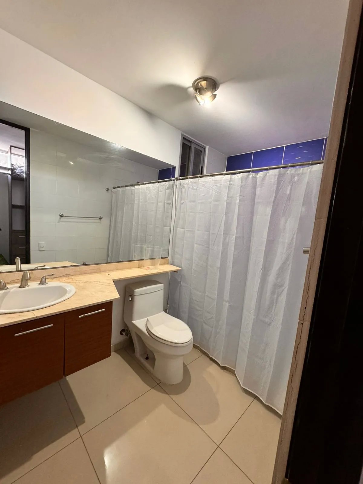 Se Vende Apartamento en Alta Vista Towers