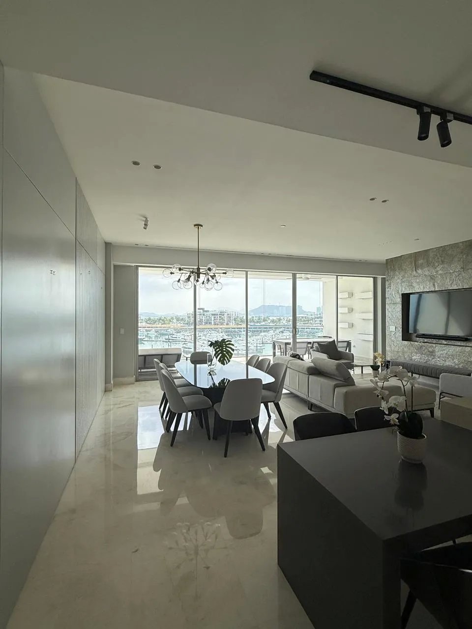 Apartment For Rent in Ocean Reef