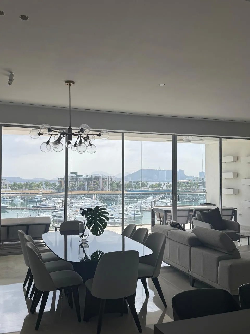 Apartment For Rent in Ocean Reef