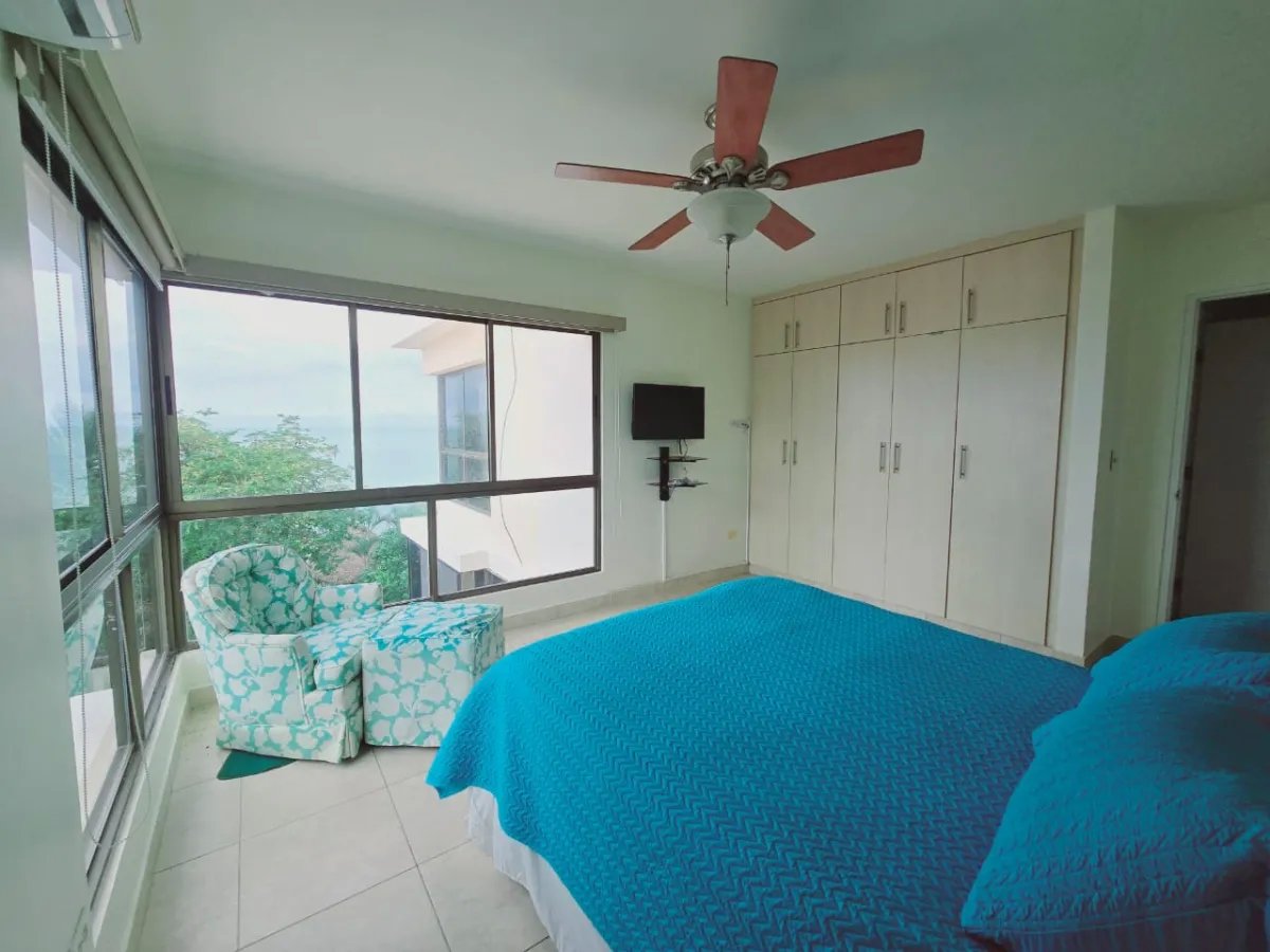 SE VENDE HERMOSO APARTAMENTO EN P.H. BILTMORE