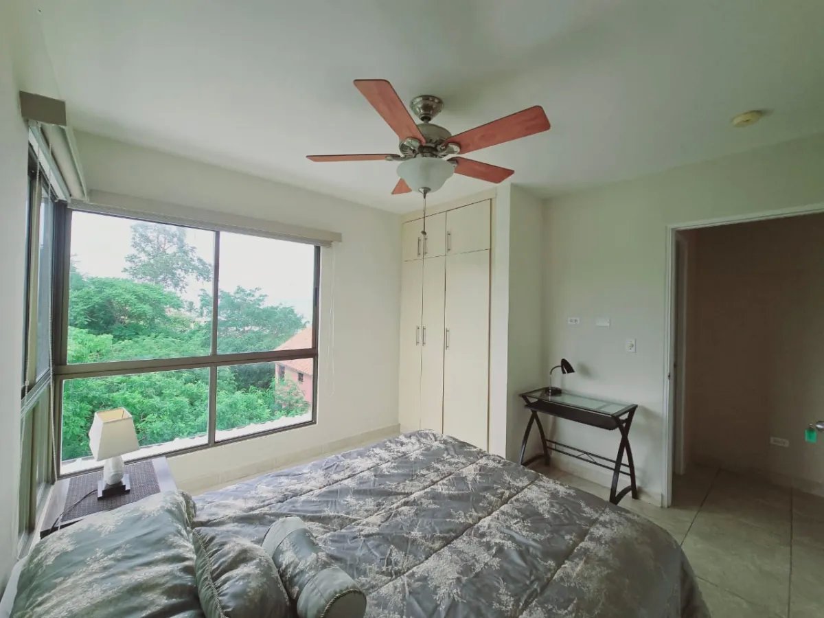 SE VENDE HERMOSO APARTAMENTO EN P.H. BILTMORE
