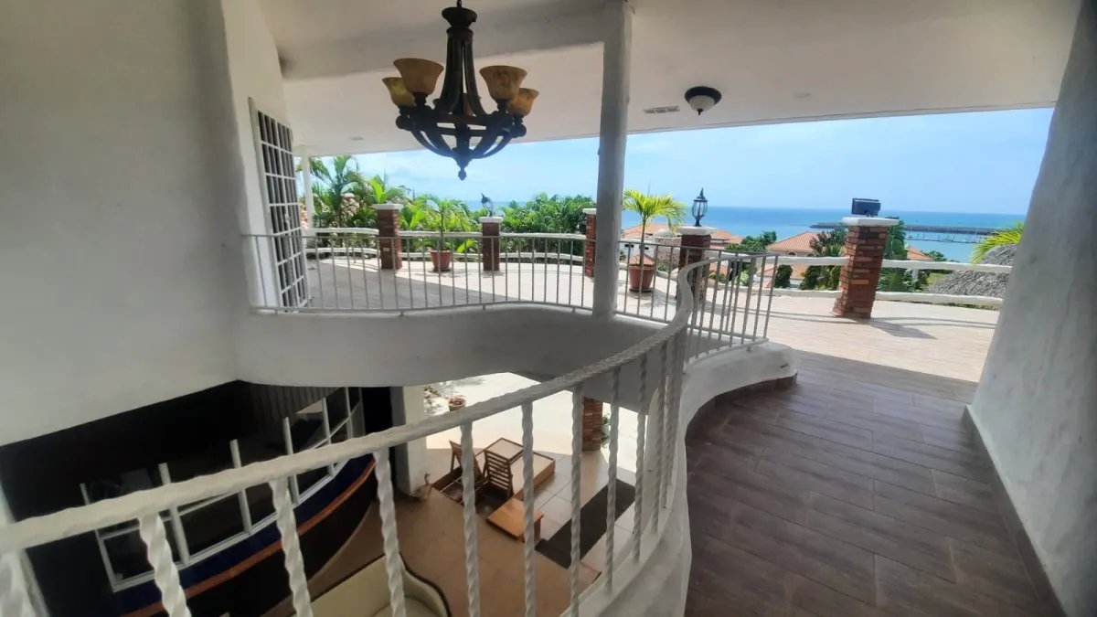 ALQUILER DE CASA EN VISTA MAR, SAN CARLOS, PANAMÁ