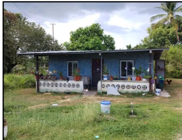 SE VENDE TERRENO CON TRES EDIFICACIONES- RESIDENCIAL O COMERCIAL
