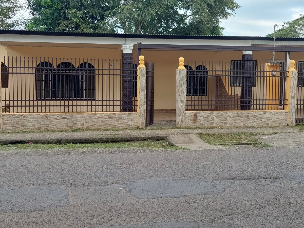 Vendo casa en Via Principal La Mitra Chorrera