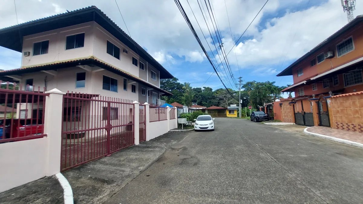 Venta de casa en El Espinar, Colón