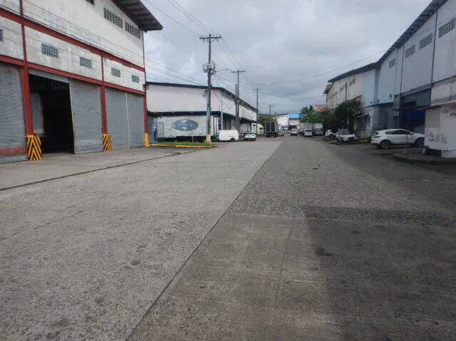 Bodega en Venta en la Zona Libre de Colón
