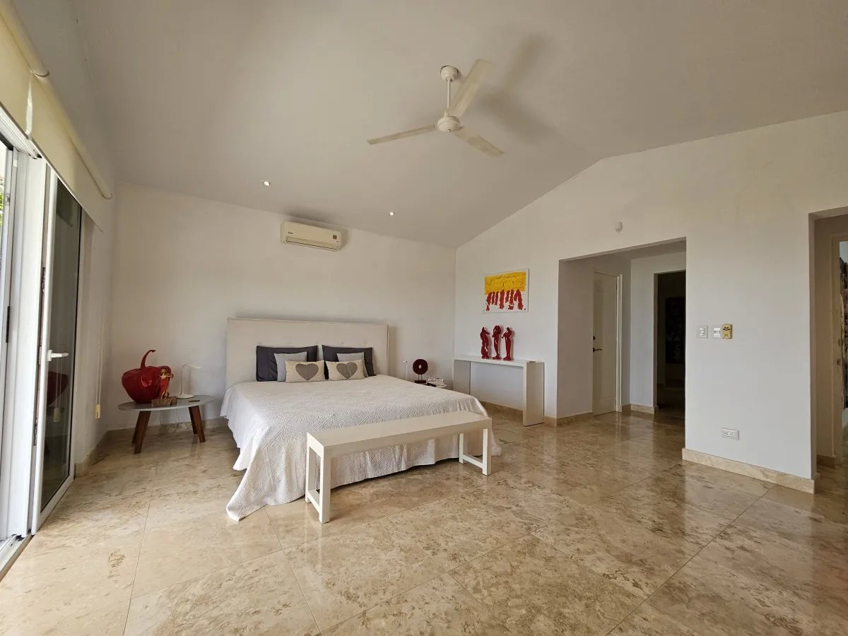Venta de Lujosa Casa en Vista Mar, San Carlos, Panamá