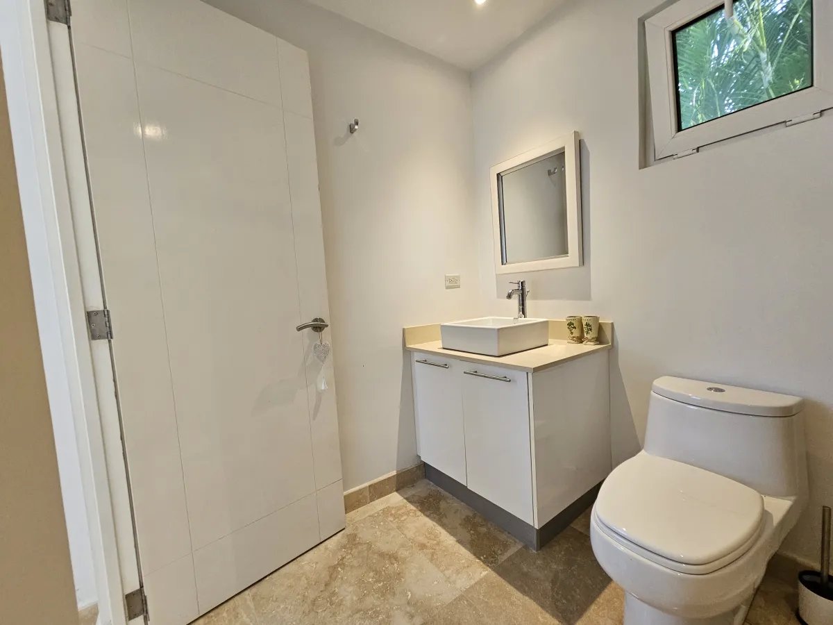 Venta de Lujosa Casa en Vista Mar, San Carlos, Panamá