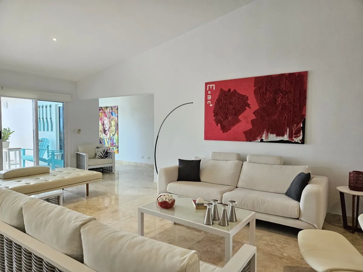 Venta de Lujosa Casa en Vista Mar, San Carlos, Panamá