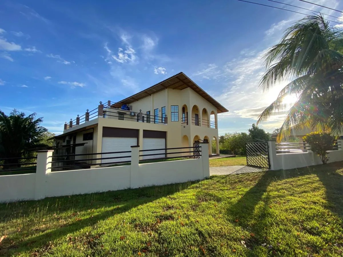 Ocean View Estate Home Steps from Beach in Lago Bay, Playa Santa Catal...