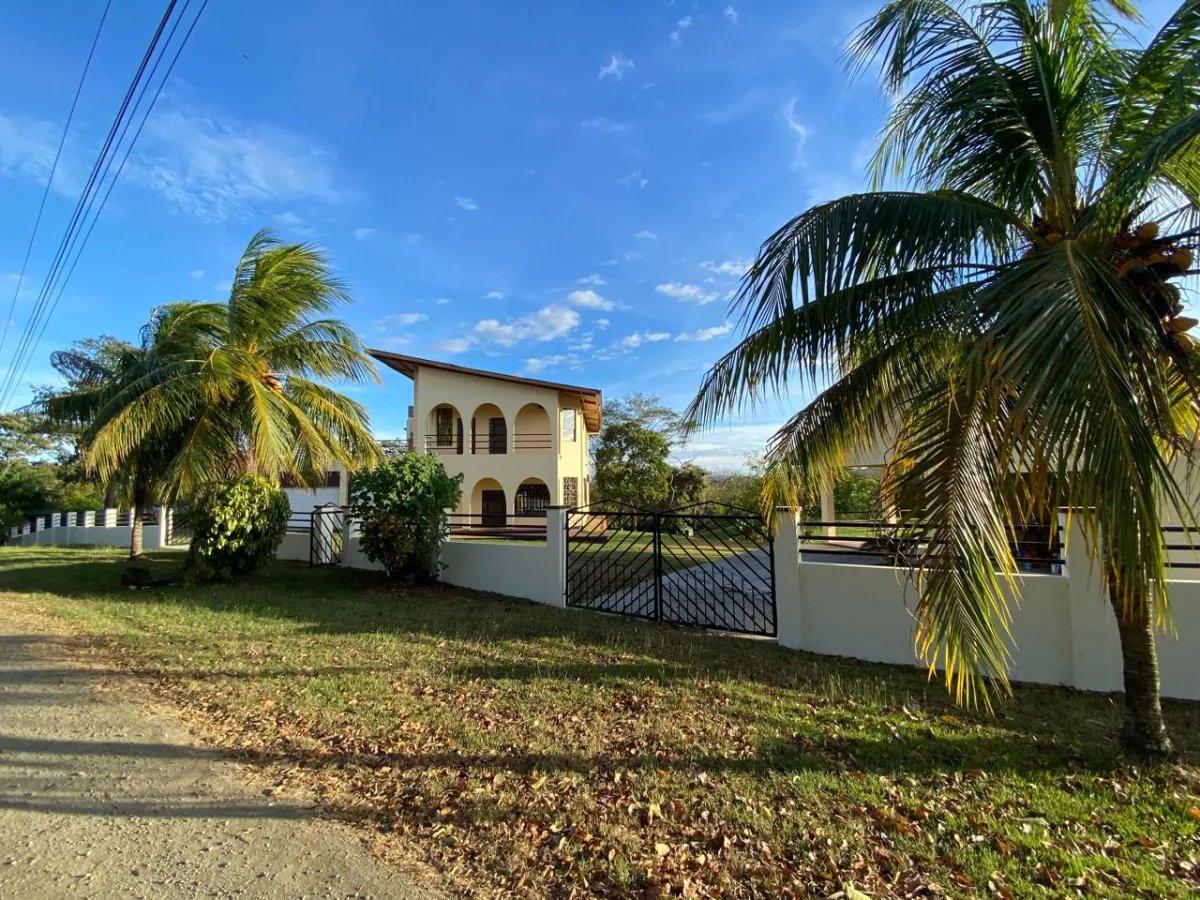 Ocean View Estate Home Steps from Beach in Lago Bay, Playa Santa Catalina