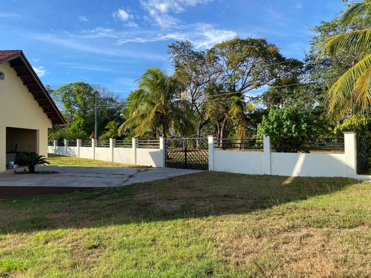 Ocean View Estate Home Steps from Beach in Lago Bay, Playa Santa Catalina