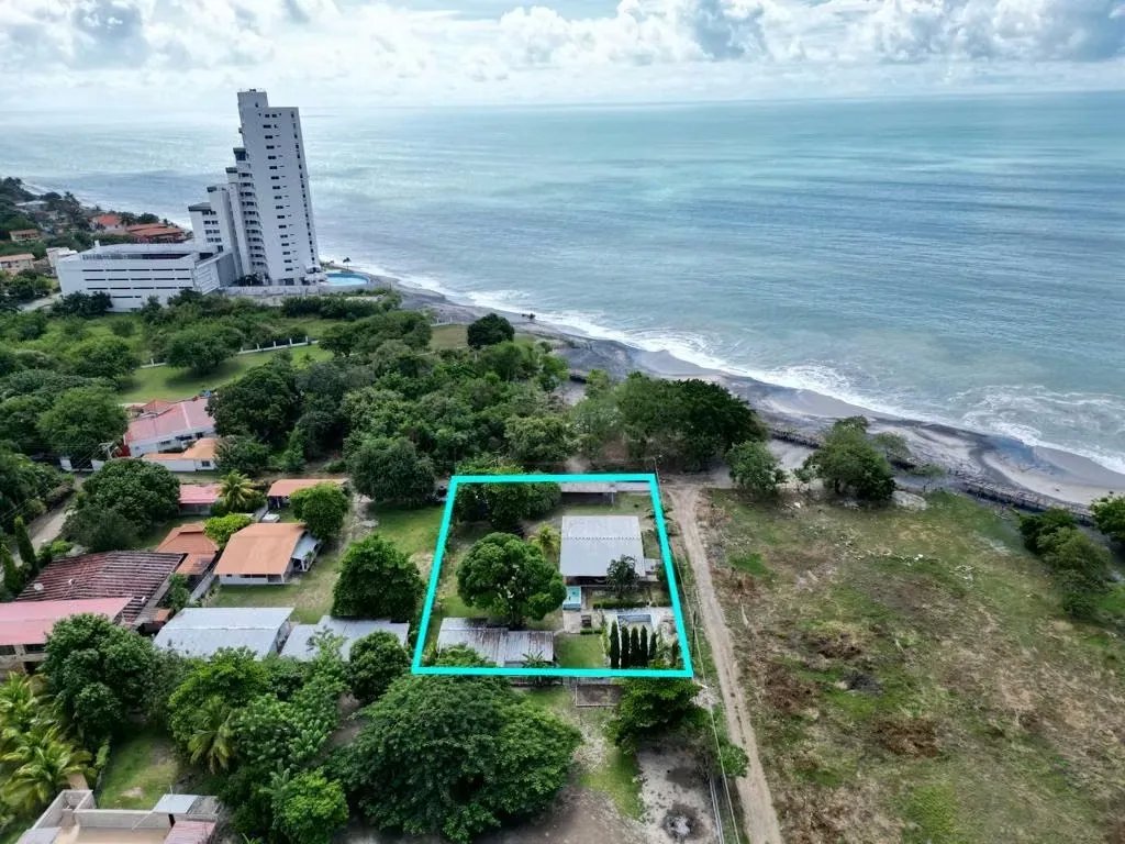 Se vende Casa de playa en Gorgona, Panamá Oeste