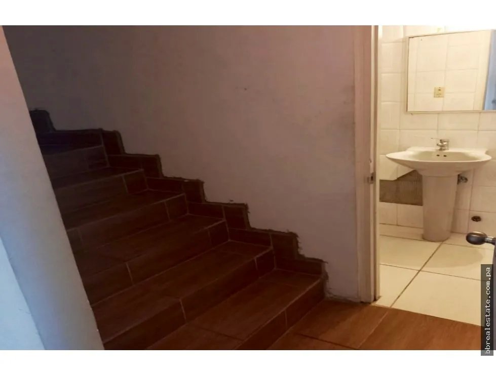 SE ALQUILA APARTAMENTO EN VÍA PORRAS, PH CAPRICE