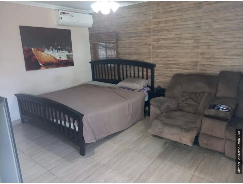 SE ALQUILA APARTAMENTO EN VÍA PORRAS, PH CAPRICE