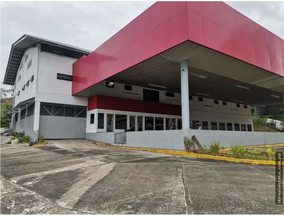 Se alquila local comercial, Vía Cincuentenario